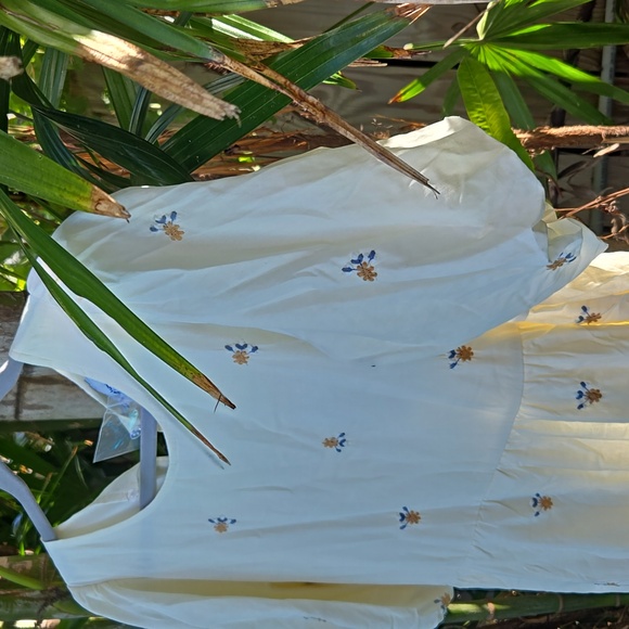 Polagram Cream Floral Dress - Picture 3 of 8